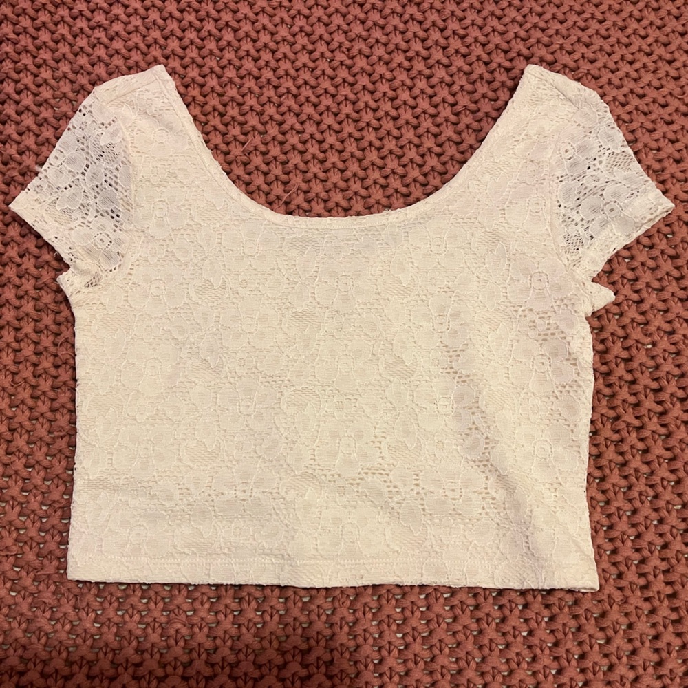 NWT Cream/White lace crop top, size Med